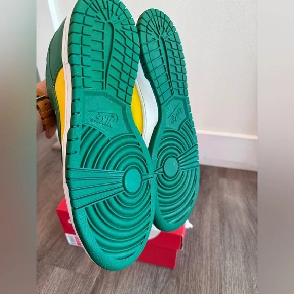 NWT Nike Dunk Low Brazil - Size 9.5 Men - Picture 5 of 11